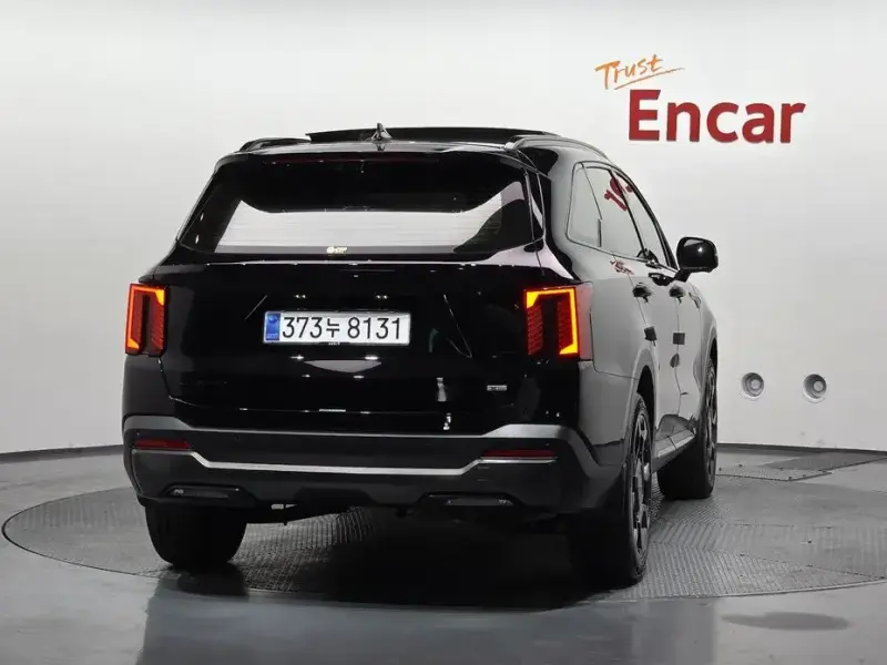2025 Kia Sorento с пробегом 10 444 км