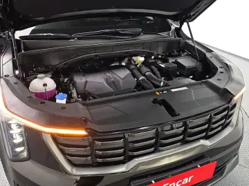 2025 Kia Sorento с пробегом 10 444 км