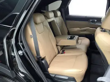 2025 Kia Sorento с пробегом 10 444 км