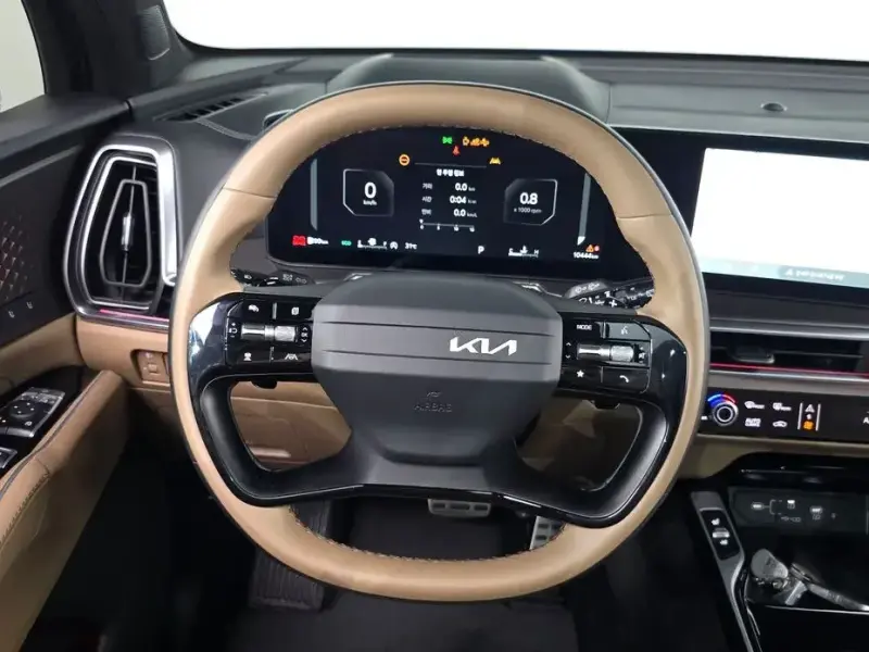 2025 Kia Sorento с пробегом 10 444 км