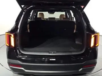 2025 Kia Sorento с пробегом 10 444 км