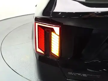 2025 Kia Sorento с пробегом 10 444 км