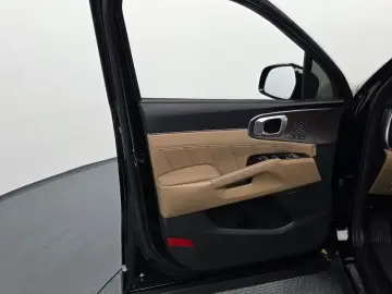 2025 Kia Sorento с пробегом 10 444 км