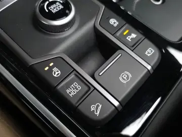 2025 Kia Sorento с пробегом 10 444 км