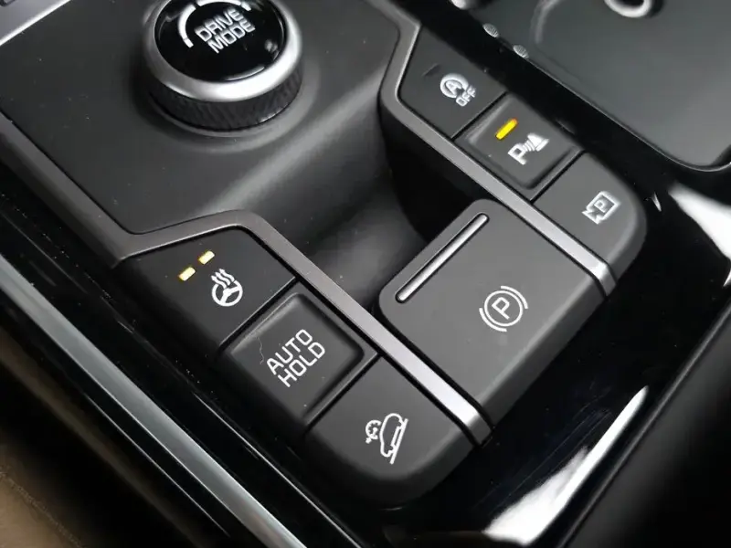 2025 Kia Sorento с пробегом 10 444 км