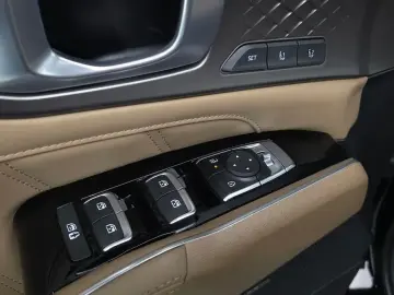 2025 Kia Sorento с пробегом 10 444 км