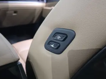 2025 Kia Sorento с пробегом 10 444 км