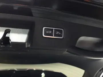2025 Kia Sorento с пробегом 10 444 км