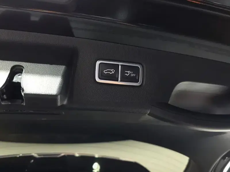2025 Kia Sorento с пробегом 10 444 км