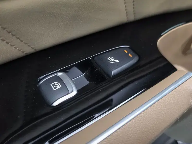2025 Kia Sorento с пробегом 10 444 км