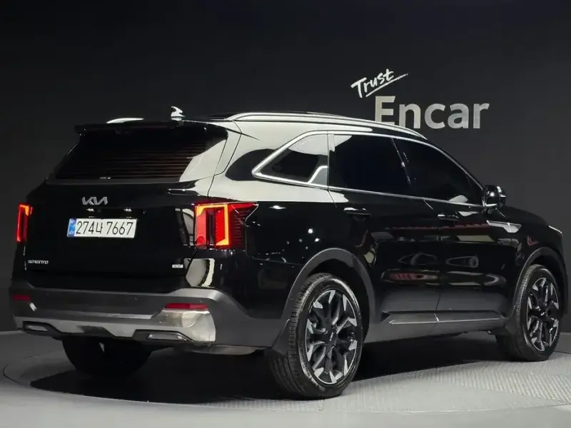 2025 Kia Sorento с пробегом 16 373 км
