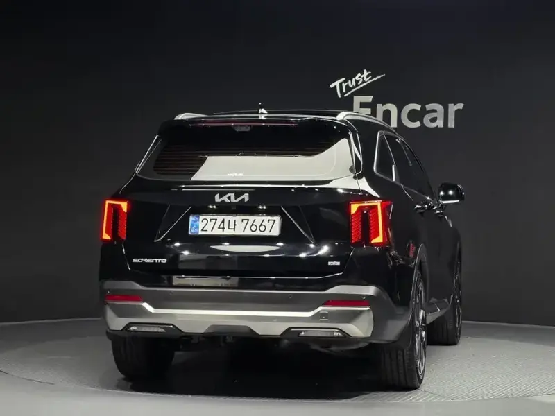 2025 Kia Sorento с пробегом 16 373 км