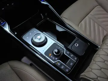 2025 Kia Sorento с пробегом 16 373 км