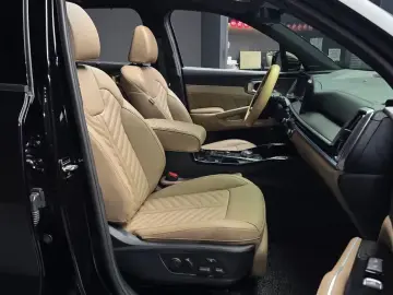 2025 Kia Sorento с пробегом 16 373 км