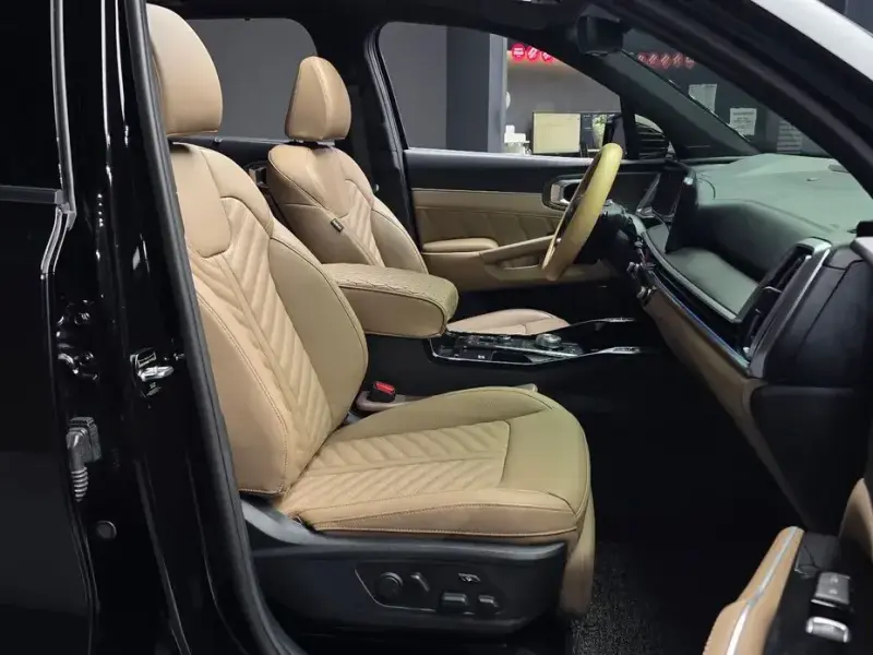 2025 Kia Sorento с пробегом 16 373 км