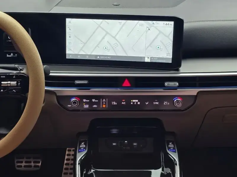 2025 Kia Sorento с пробегом 16 373 км