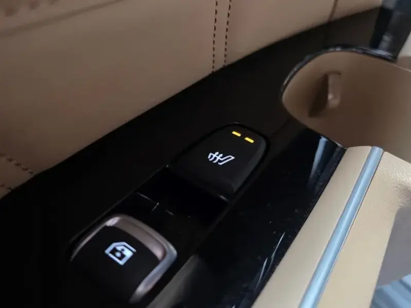 2025 Kia Sorento с пробегом 16 373 км
