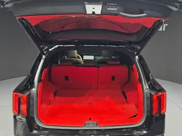 2025 Kia Sorento с пробегом 16 373 км