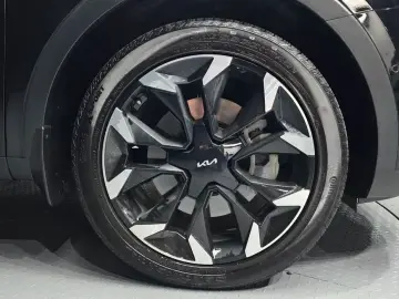 2025 Kia Sorento с пробегом 16 373 км