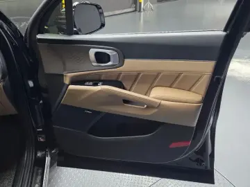 2025 Kia Sorento с пробегом 16 373 км