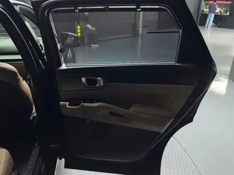 2025 Kia Sorento с пробегом 16 373 км