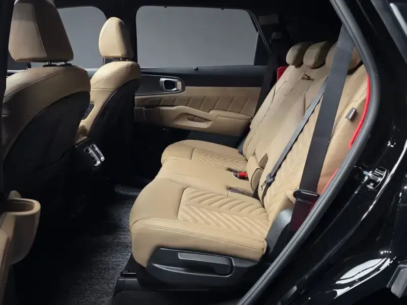 2025 Kia Sorento с пробегом 16 373 км