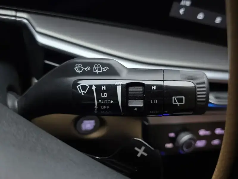 2025 Kia Sorento с пробегом 16 373 км