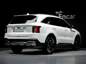 2025 Kia Sorento с пробегом 15 479 км