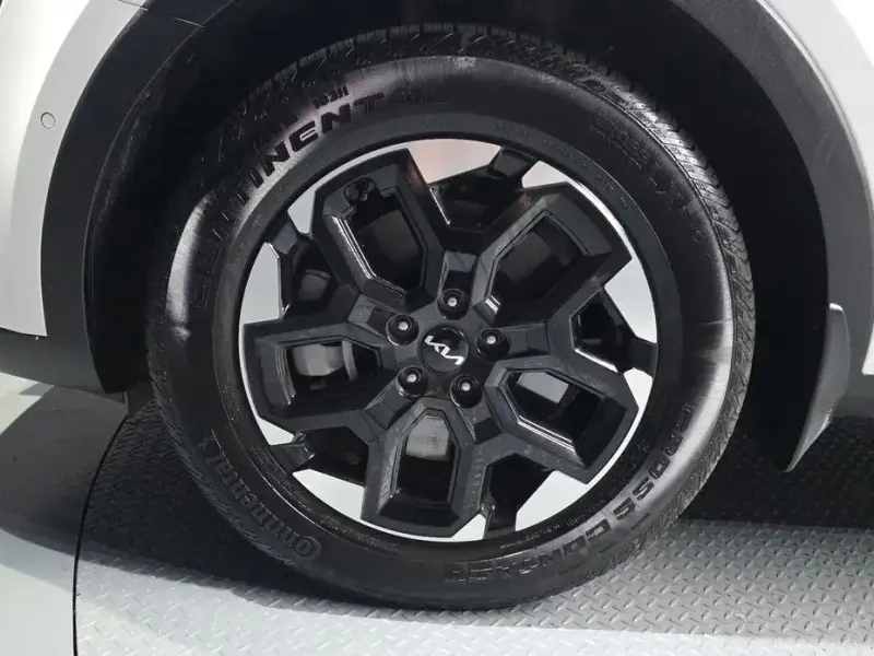 2025 Kia Sorento с пробегом 15 479 км