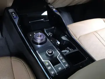 2025 Kia Sorento с пробегом 15 479 км