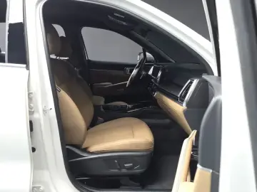 2025 Kia Sorento с пробегом 15 479 км
