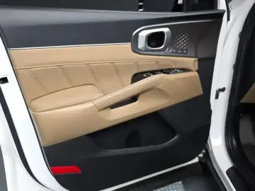 2025 Kia Sorento с пробегом 15 479 км