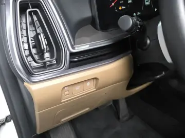 2025 Kia Sorento с пробегом 15 479 км