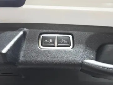 2025 Kia Sorento с пробегом 15 479 км