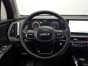 2023 Kia Sorento с пробегом 43 257 км