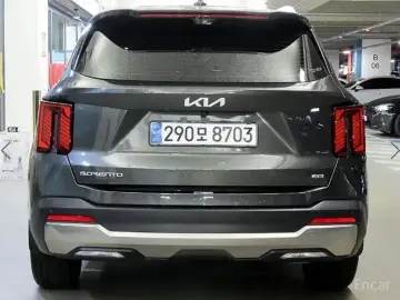 2024 Kia Sorento с пробегом 14 305 км