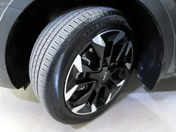2024 Kia Sorento с пробегом 14 305 км