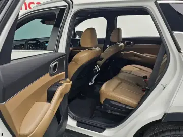 2023 Kia Sorento с пробегом 51 315 км