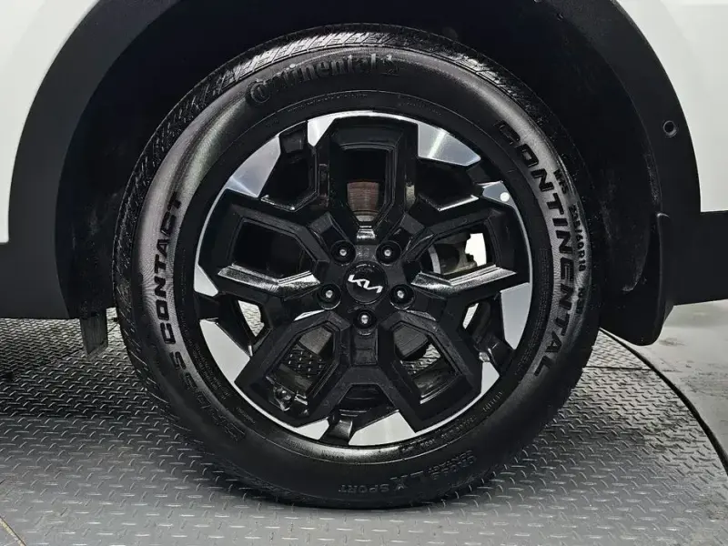 2025 Kia Sorento с пробегом 29 403 км