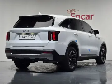 2023 Kia Sorento с пробегом 45 706 км