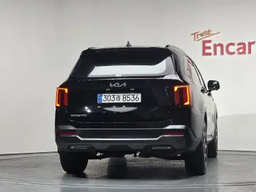 2023 Kia Sorento с пробегом 57 238 км
