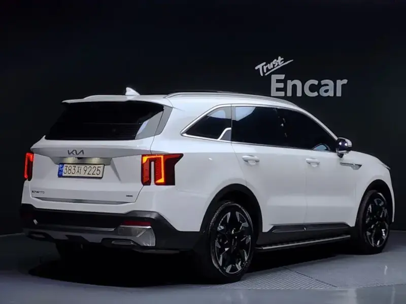 2023 Kia Sorento с пробегом 43 766 км
