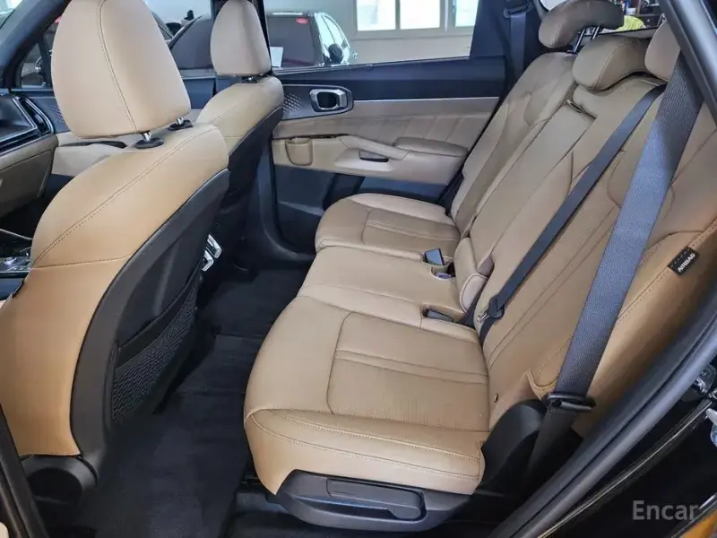 2024 Kia Sorento с пробегом 11 046 км