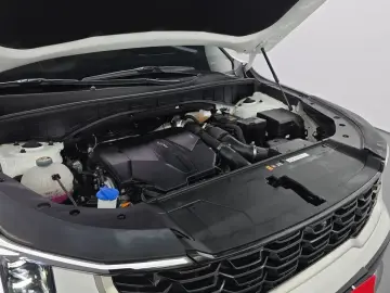 2023 Kia Sorento с пробегом 25 585 км