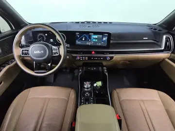 2023 Kia Sorento с пробегом 25 585 км