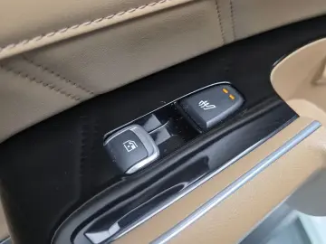 2024 Kia Sorento с пробегом 45 305 км