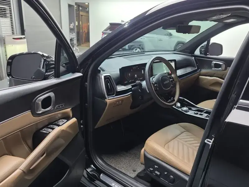 2024 Kia Sorento с пробегом 13 452 км