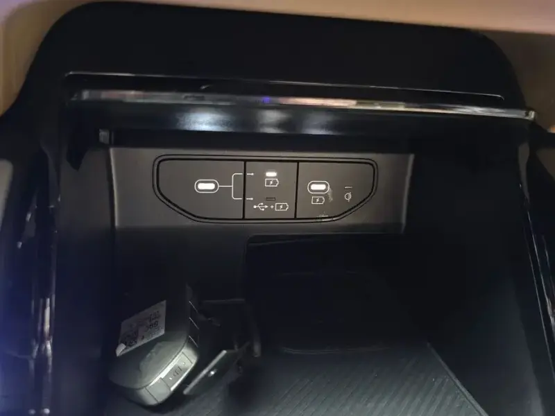 2024 Kia Sorento с пробегом 13 452 км