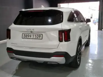 2024 Kia Sorento с пробегом 15 757 км