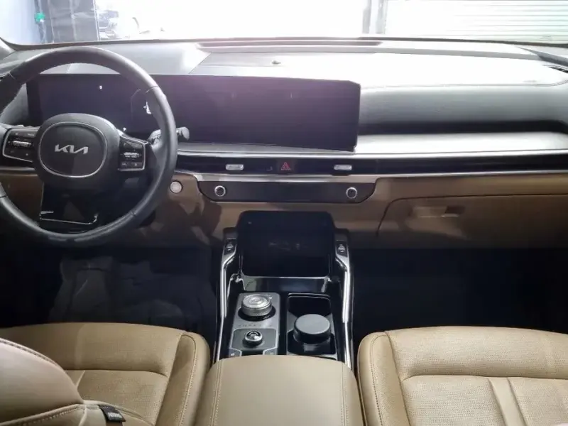 2024 Kia Sorento с пробегом 15 757 км